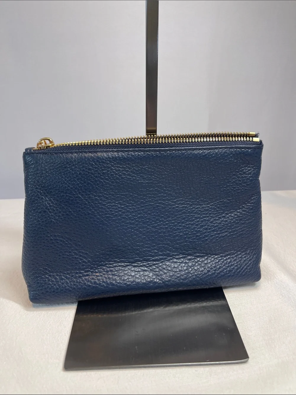 Michael Kors Navy Blue Pebbled Leather Cosmetic Pouch with Gold Logo *READ*